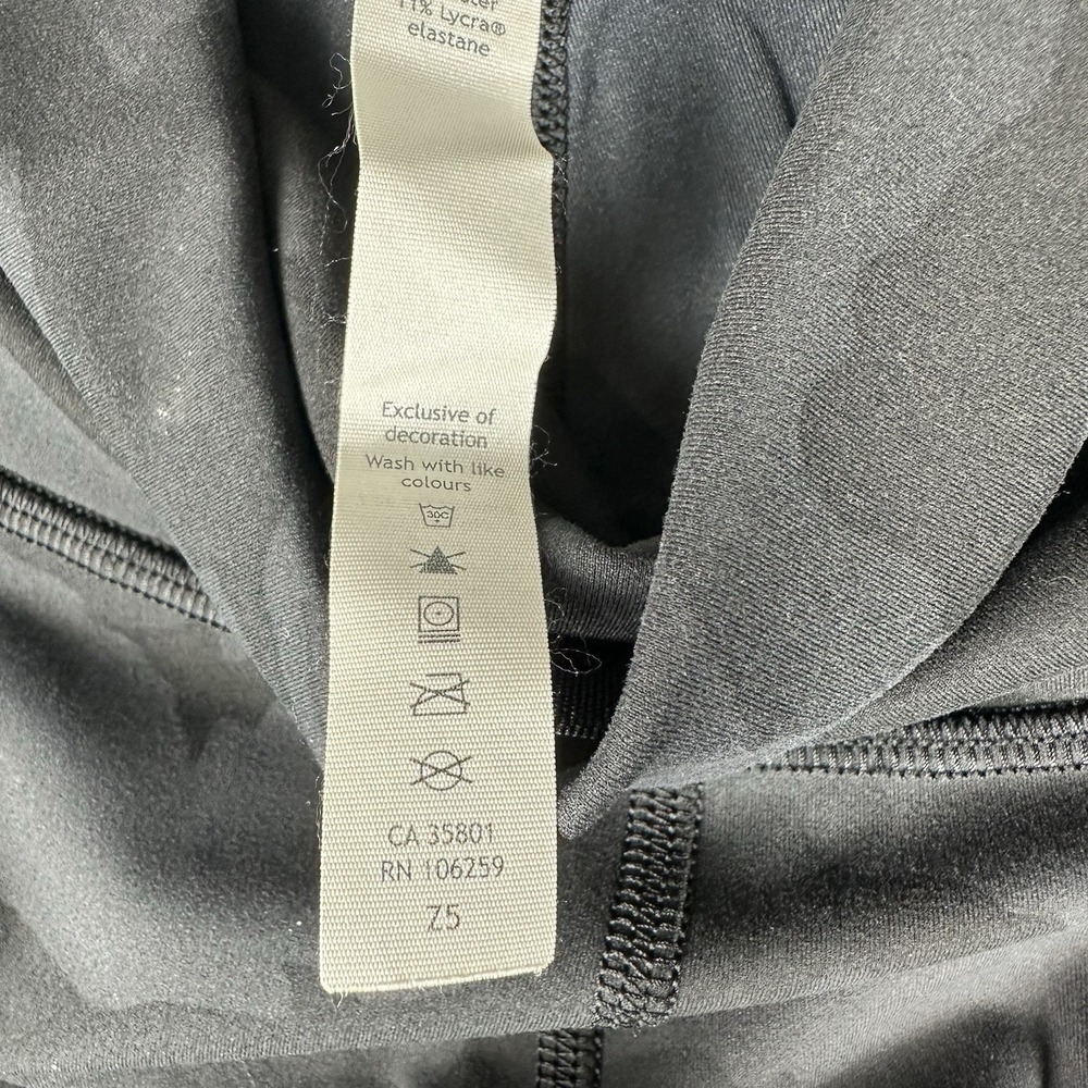 Lululemon Leggings Womens 6 Black Grey Camo Excellent High Rise Crop W6BFBS - Picture 10 of 16